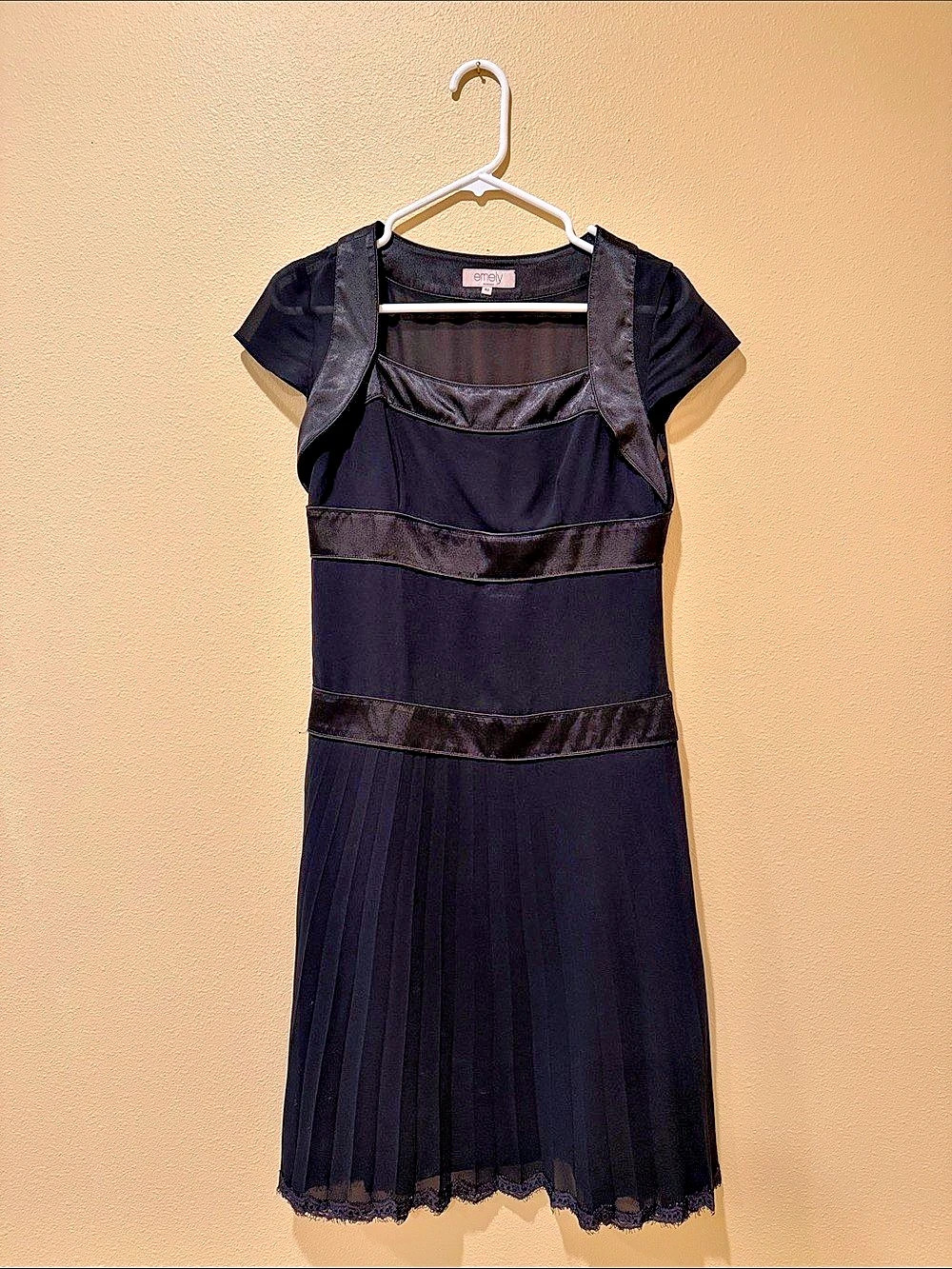 Black Pleated Midi Dress Like New